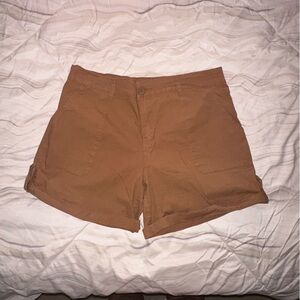 Social Standard Tan Cargo Shorts with Classic‎ Design